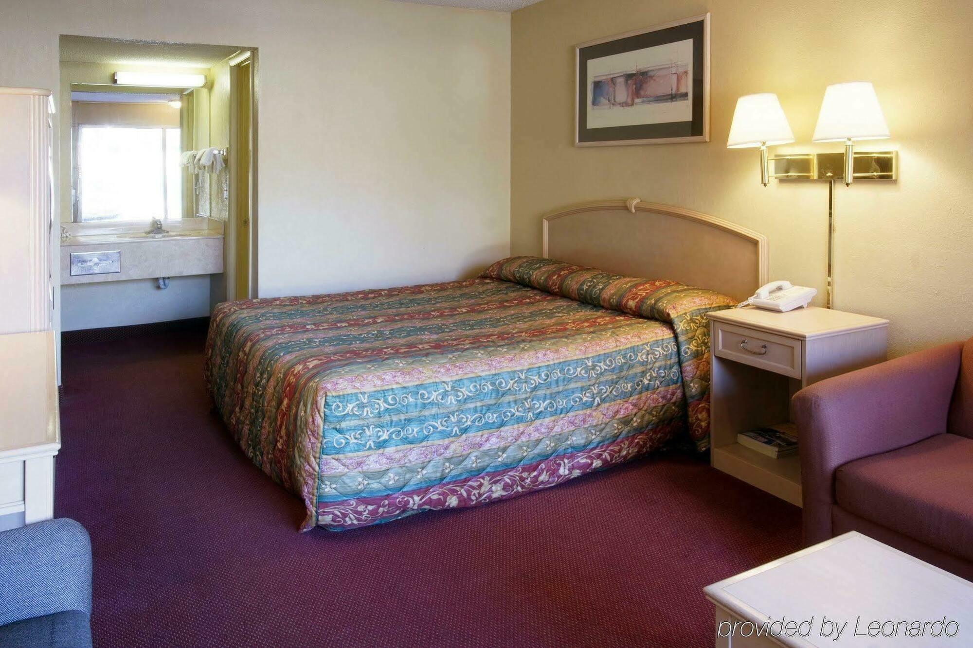 Red Roof Inn Plus+ Birmingham East - Irondale/Airport Exteriör bild